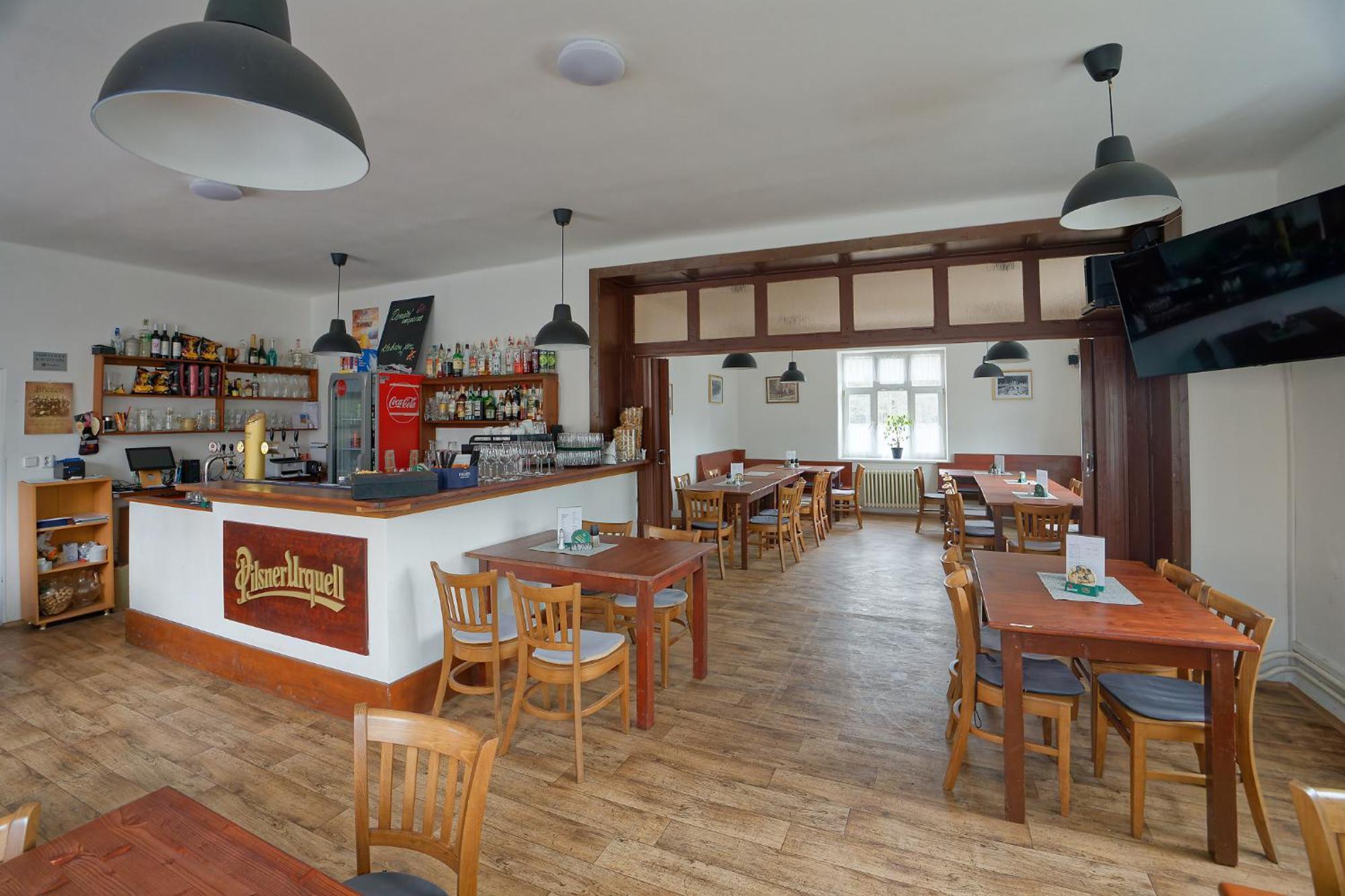 Penzion A Restaurace Na Krizovatce Polevsko Extérieur photo