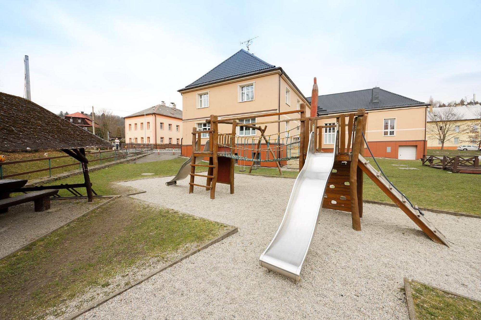 Penzion A Restaurace Na Krizovatce Polevsko Extérieur photo
